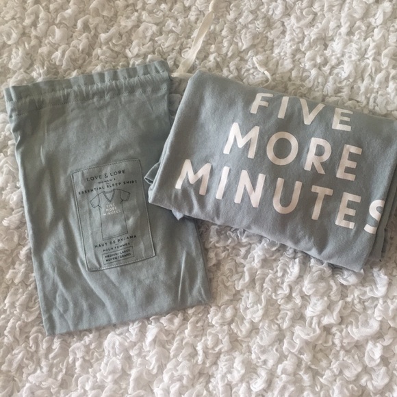 Light Green Sleep Shirt with Pouch - Picture 5 of 6